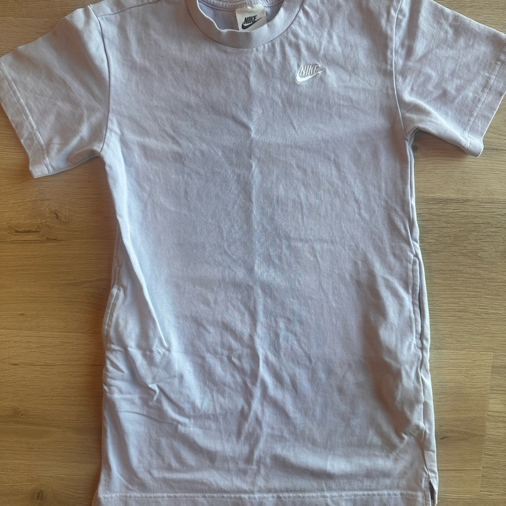 Nike White/Pale Lilac Logo Tee